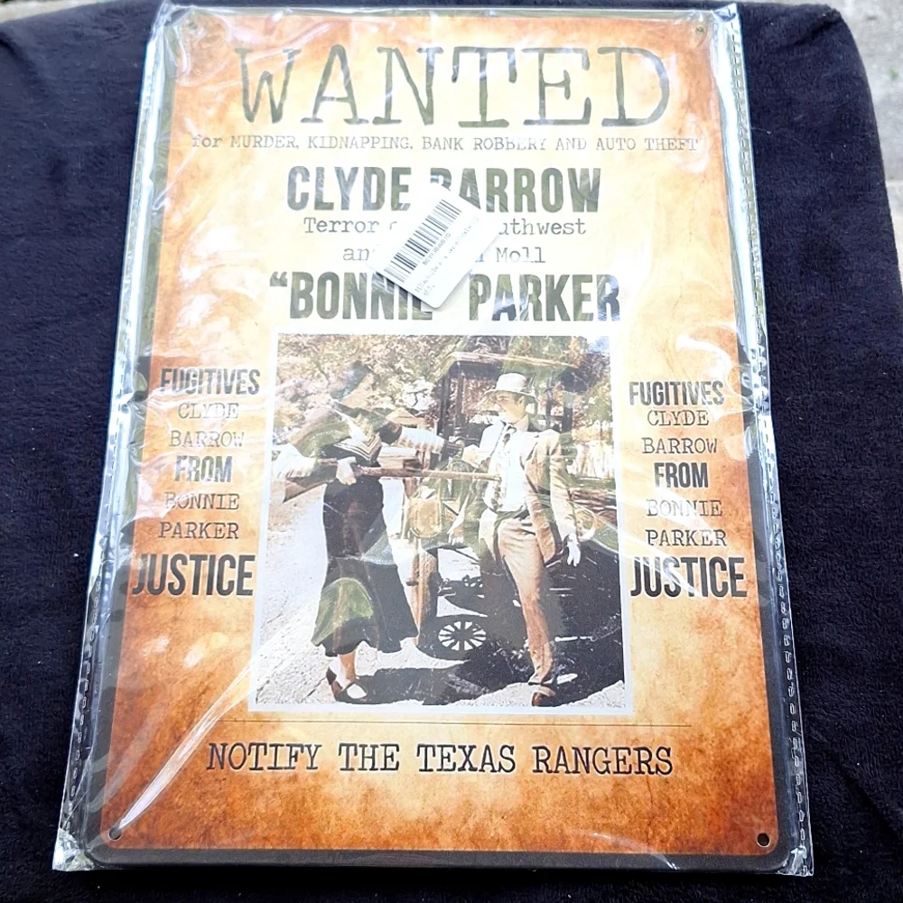 Wanted Metal Sign Bonnie and Clyde 8 X 11.5 inches (new in package)